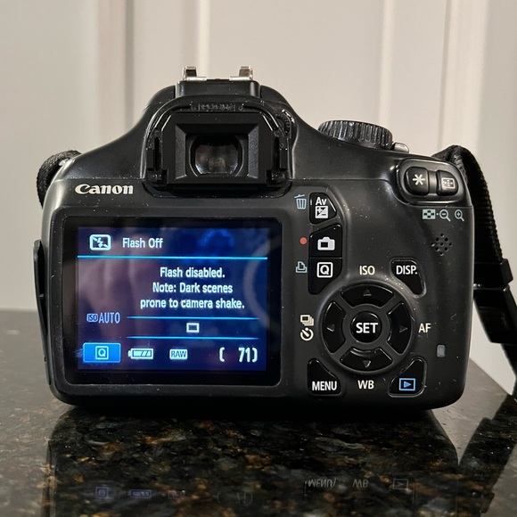 Canon EOS Rebel T3 DLSR Camera EFS 18-55mm lens (Great Starter Camera!) - Picture 4 of 9